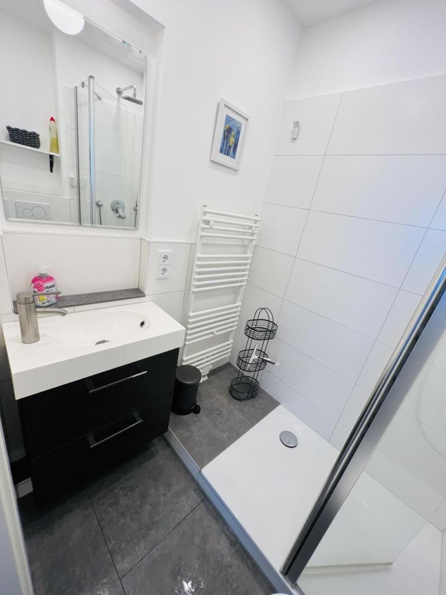Kleines Strandhus シャルボイツ エクステリア 写真