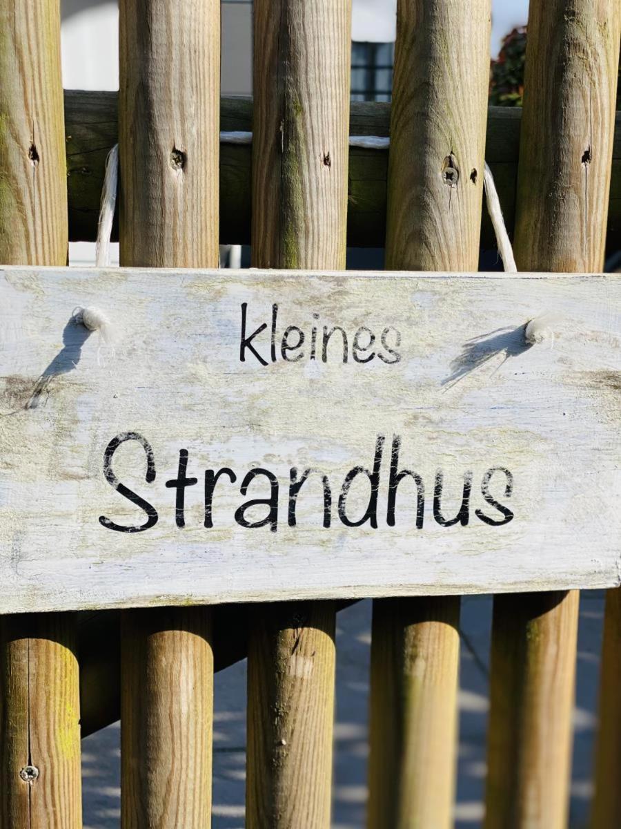 Kleines Strandhus シャルボイツ エクステリア 写真